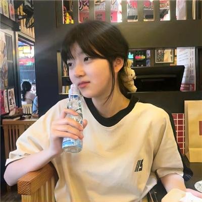 女人是英雄